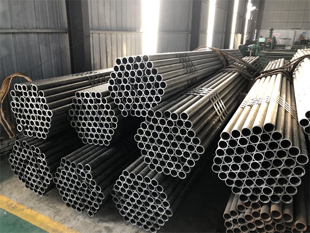 江苏小口径厚壁无缝钢管