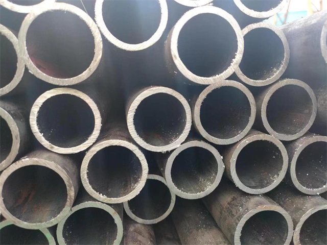 江苏10#结构用无缝钢管